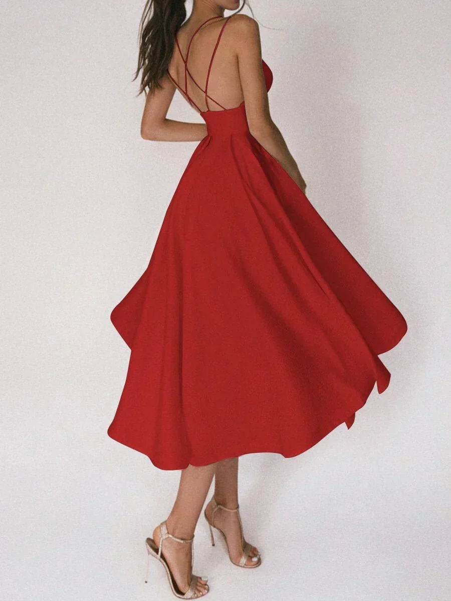 Elara - Chic Minimalist Dress
