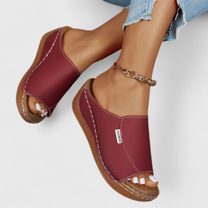 Amiralie - Stylish and Lightweight Sandals