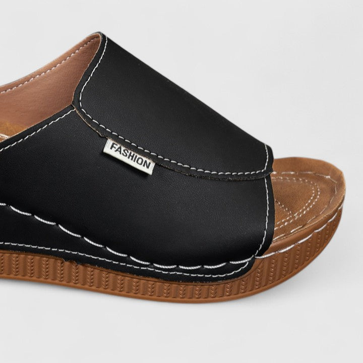 Amiralie - Stylish and Lightweight Sandals