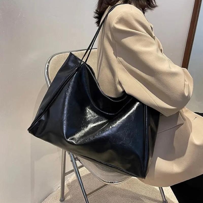 Patricia™ | Shimmering Leather Handbag