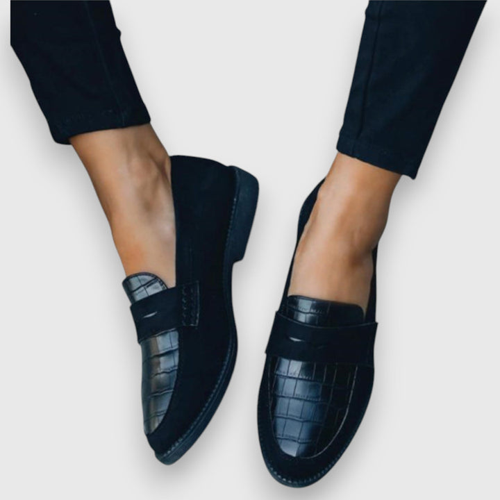 Sara™ | Chic Moccasin