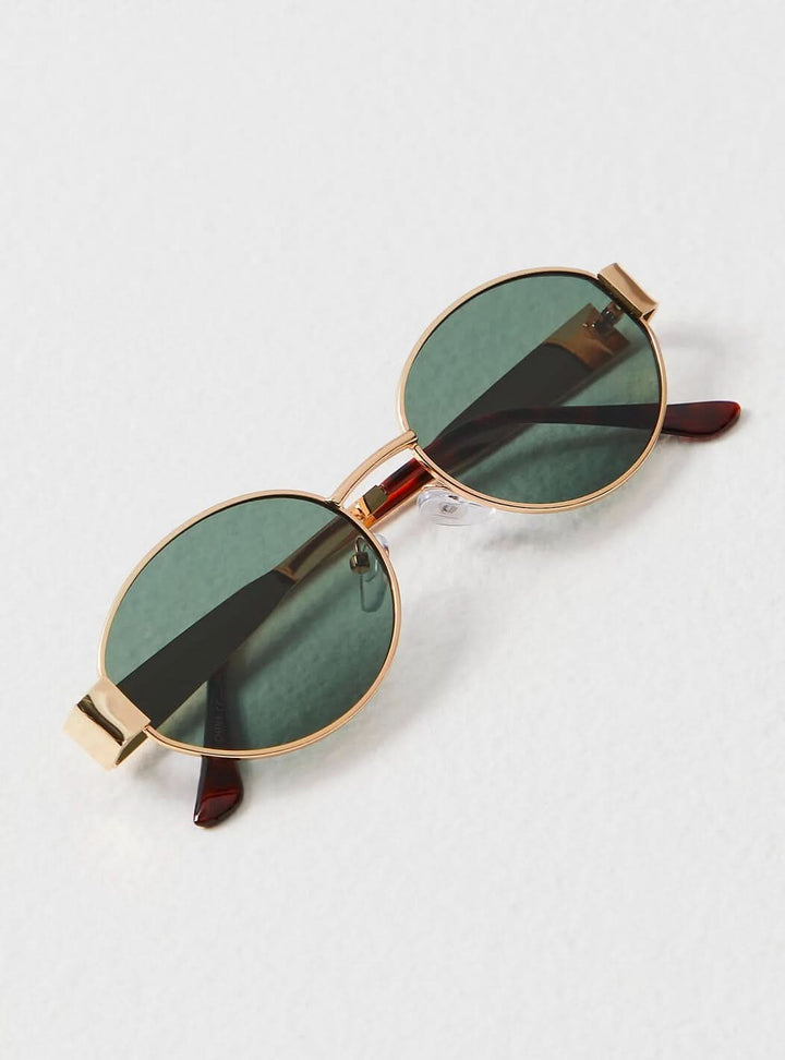 Zariyah | Chic Sunglasses