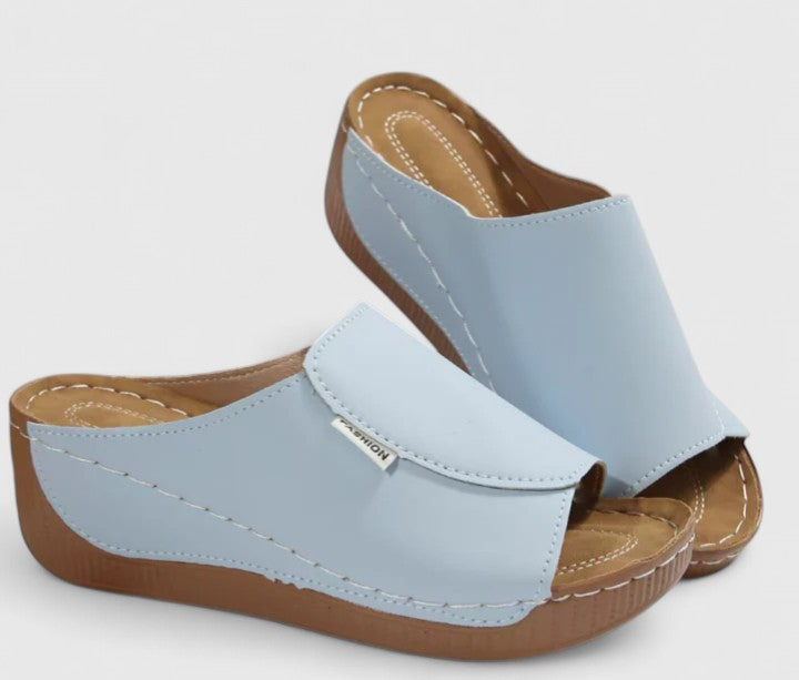Amiralie - Stylish and Lightweight Sandals